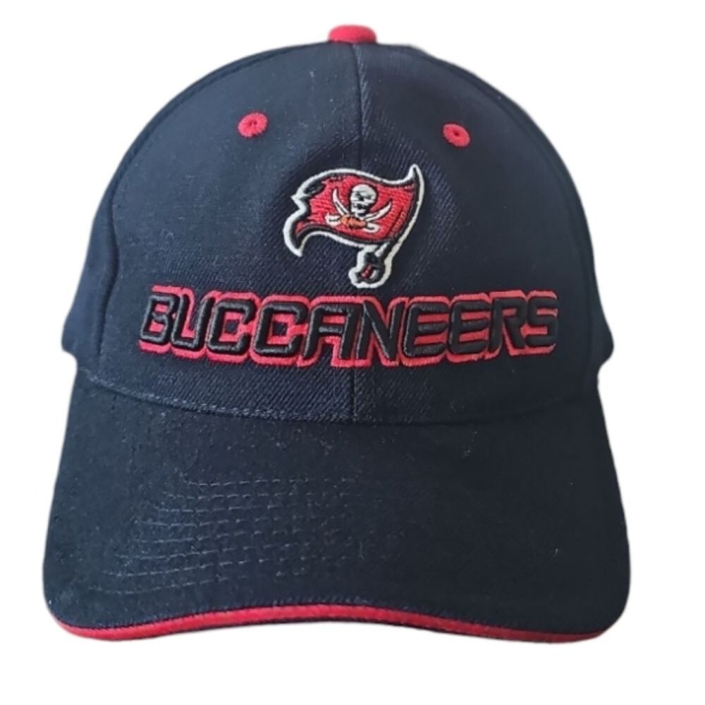 Vintage Tampa Bay Buccaneers NFL Wool Blend Snapback Hat Y2K 90s Logo Cap